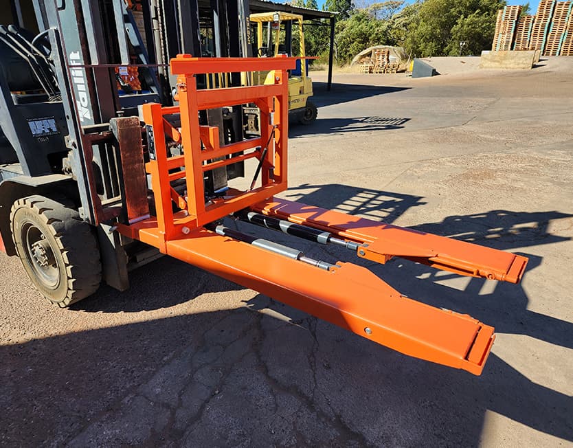 Forklift bin tipper
